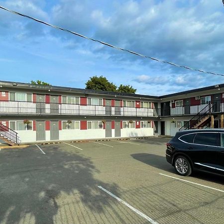 Diplomat Motel Нанаймо Екстер'єр фото